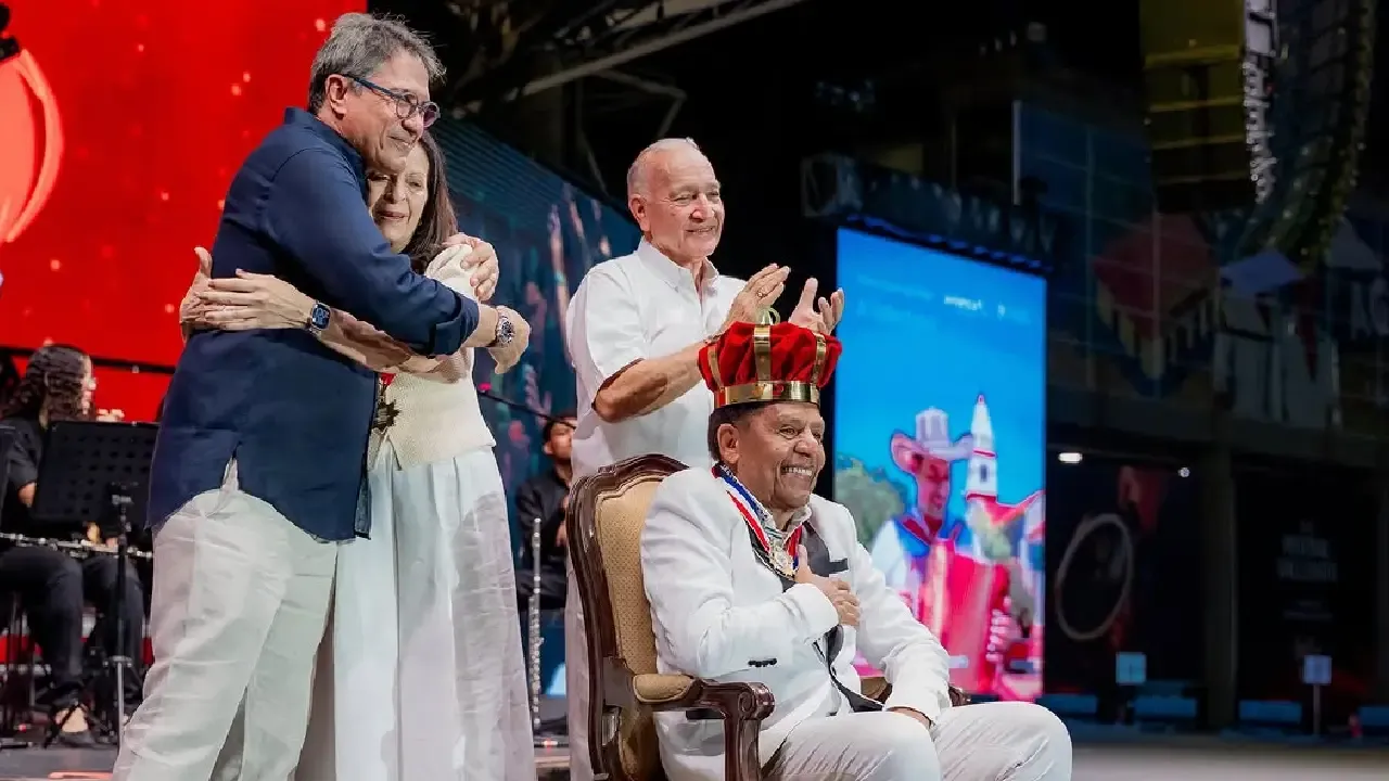 pollo irra homenaje.webp